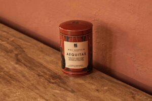 aequitas candle derebus 100% vegetal wax soy made in italy luxury